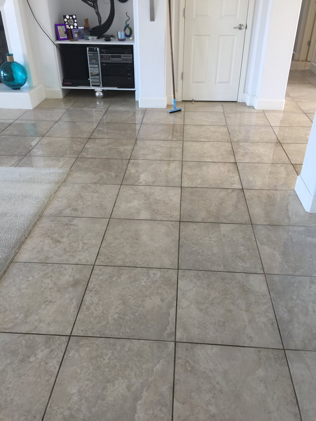 Tile and grout before cleaning